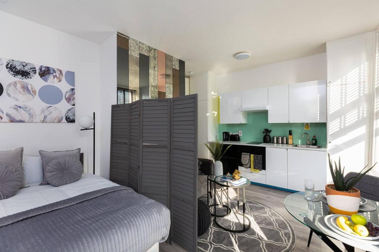 Апартаменты Trendy And Spacious Near Notting Hill 1 *